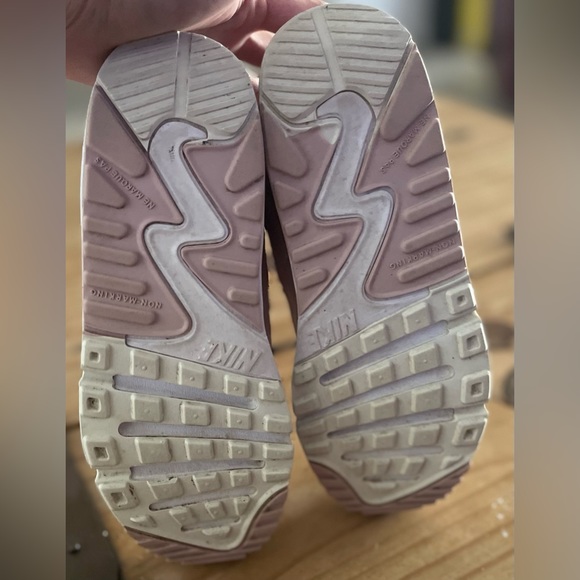 Rose summit Nike air max, size 3Y. Please see pics for details. - Picture 7 of 8